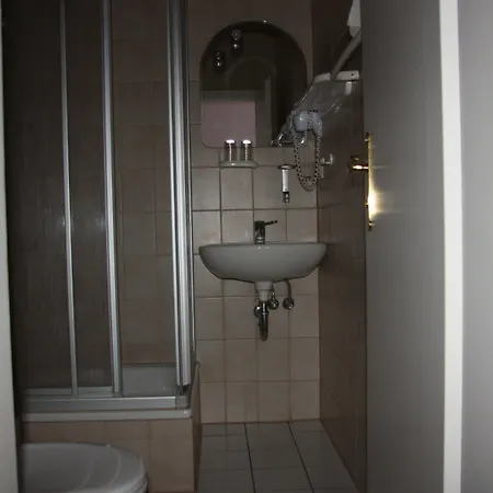 Zum Goldenen Stern Отель Лайбш