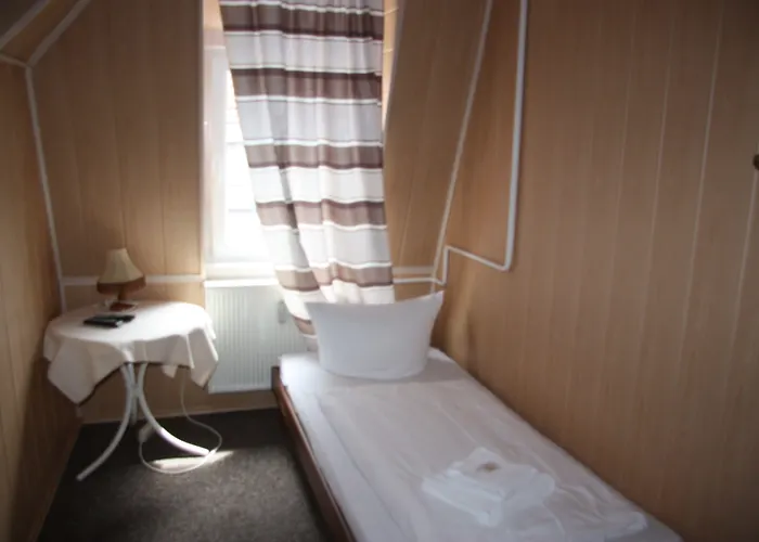 زوم غولدينين ستيرن فندق 3*